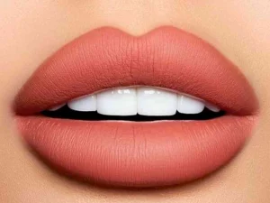 ژل لب قلوه ای